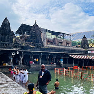 Kushavarta Kund